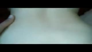 Крупным планом взяла на клык и встала раком Screen №8