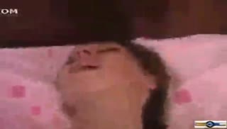 Худышка бодро извивается от большого пениса Screen №6