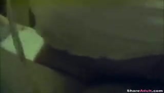 Надрочила парню стояк и залезла на него Screen №8