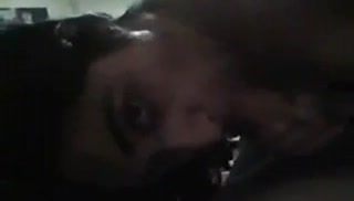 Азербайджанская деваха снимает с парнем секс на телефон Screen №3