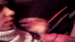 uz xxx Дал телке за щеку перед камерой мобилы