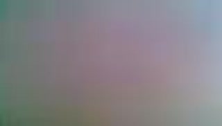 Жена старательно делает минет мужу перед телефоном Screen №8