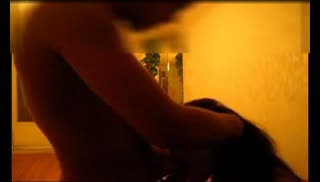 Телка усердно трудится ротиком перед сном Screen №6