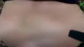 Завел девочку в лес и пристроил ее на елдак Screen №5