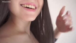 uz xxx Чика решила покрасоваться в секс наряде в сеточку