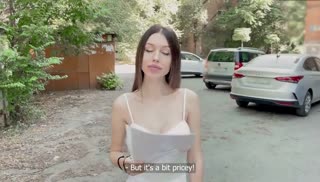 Девочка одела соблазнительный прикид для парня Screen №1