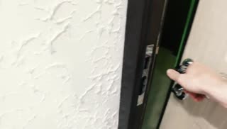 Русская девушка легко отдается гостю Screen №1