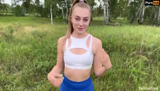 uz xxx Шикарная попка в лосинах сделала свое дело