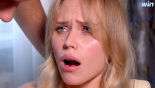 Русская блондинка стонет от большого пениса Screen №3