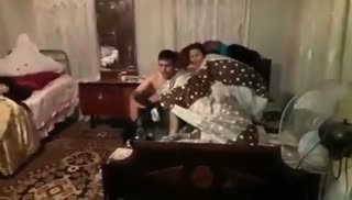 Семейная пара решила чпокнуться перед сном Screen №3