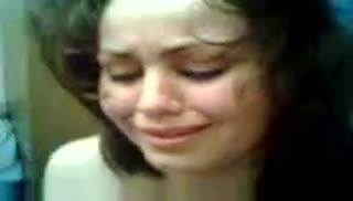 Девушка дала себя полапать перед камерой Screen №5