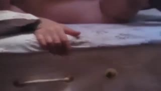 Бойкий мачо натягивает чику по самые яйца Screen №6